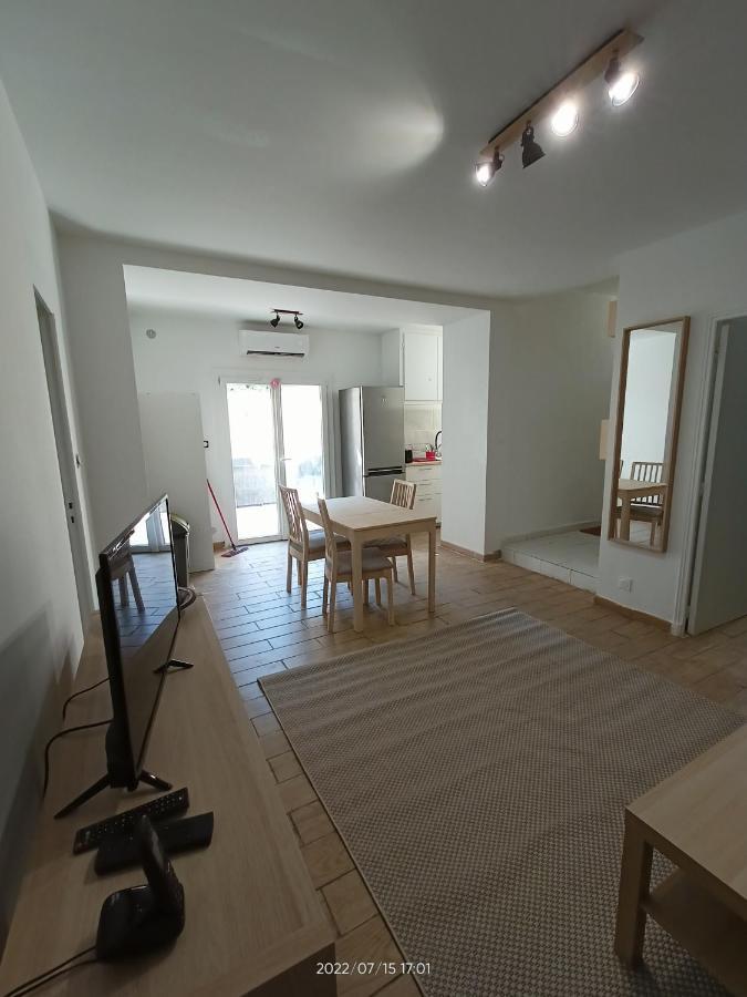 T2 Renove En Rdc Avec Cour, Intra Muros Avignon Luaran gambar